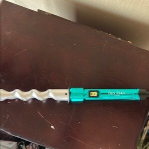 BedHead Teal and Silver Curling Wand